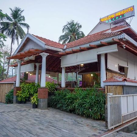 Willow Heights Athirappilly Exterior photo