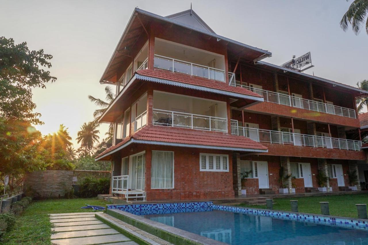 Willow Heights Athirappilly Exterior photo