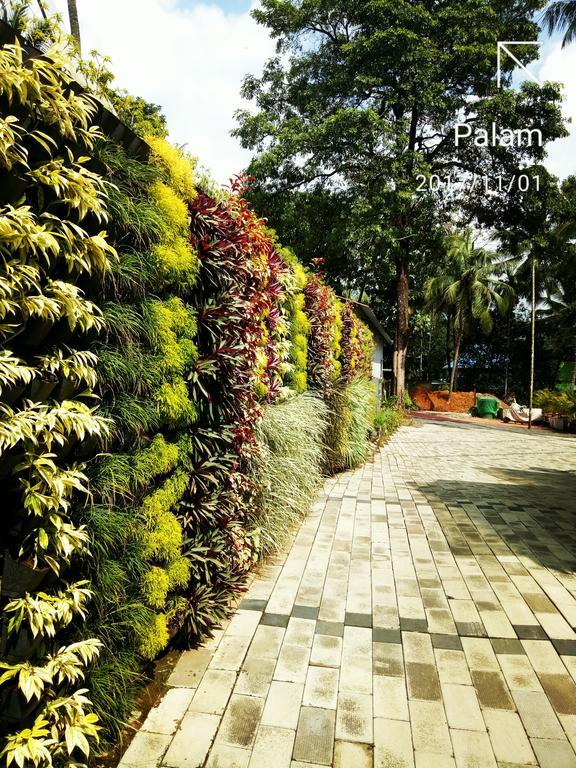 Willow Heights Athirappilly Exterior photo