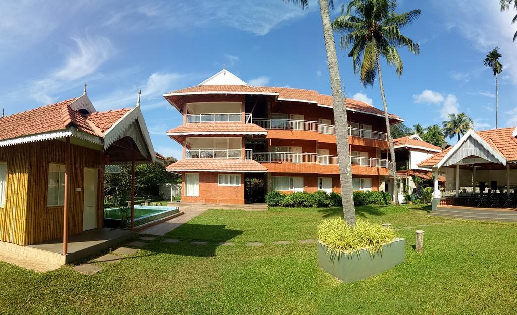 Willow Heights Athirappilly Exterior photo