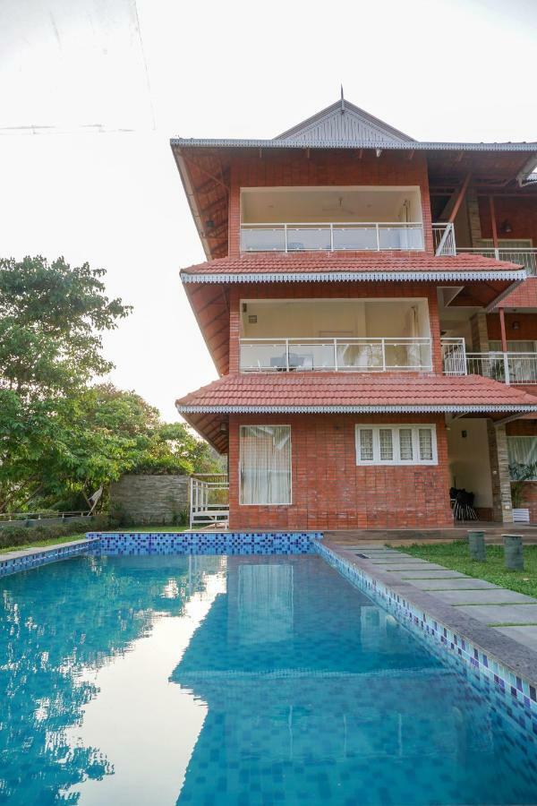 Willow Heights Athirappilly Exterior photo